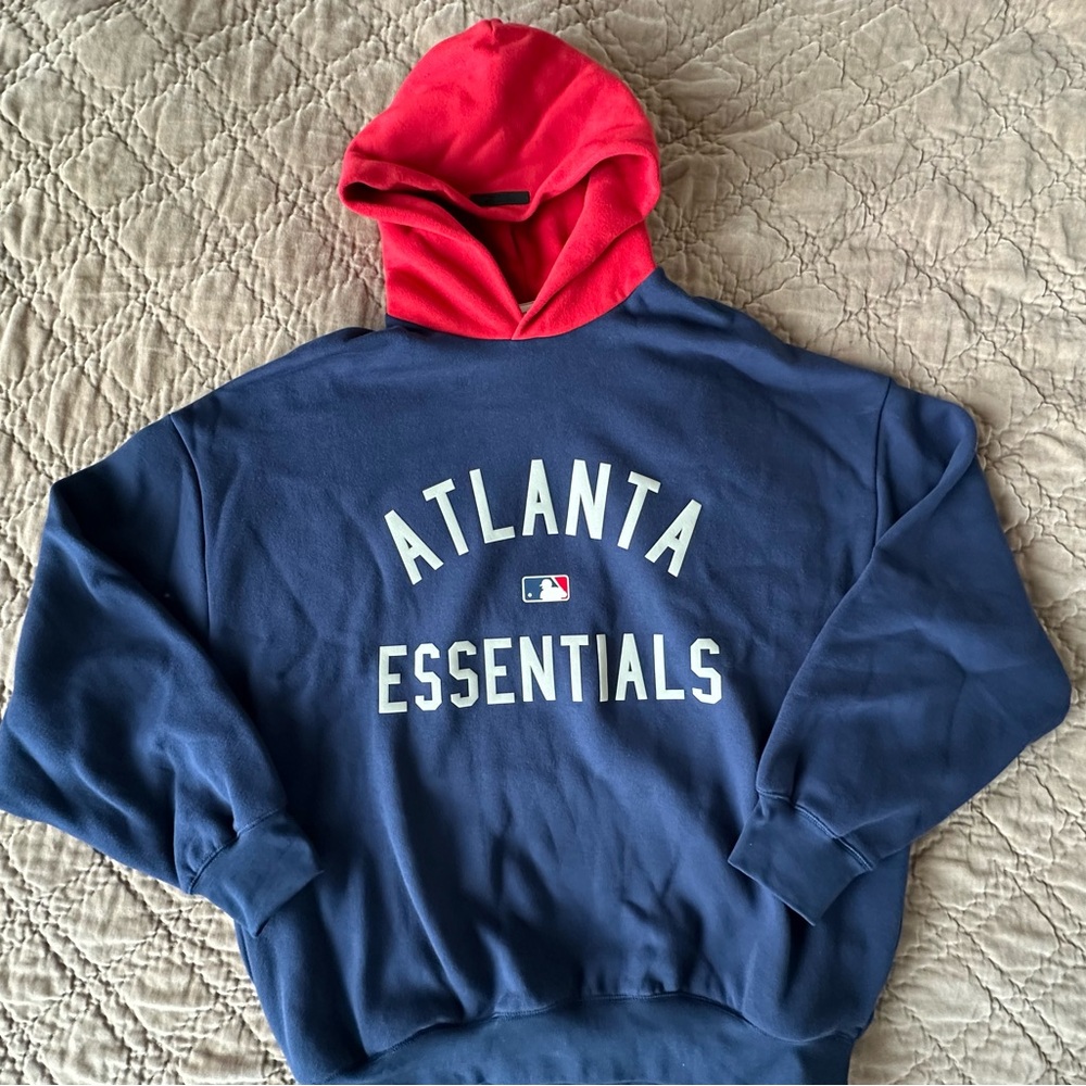 Atlanta Essentials Braves Hoodie - NEW